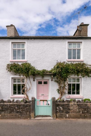 Maggie Puddle Cottage